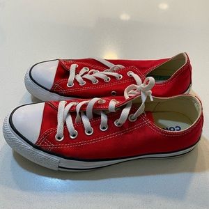Red low top converse ( worn once )